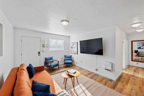 #StayinMyDistrict Starfish Coastal Getaway Apartment in Port Orford