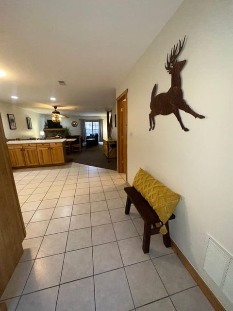 Your Starved Rock Gateway Awaits! House in Deer Park Township