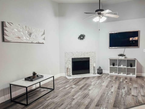 Cozy 2 bedroom 2 baths home House in North Highlands