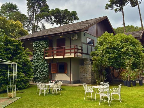 Property building, Day, Garden