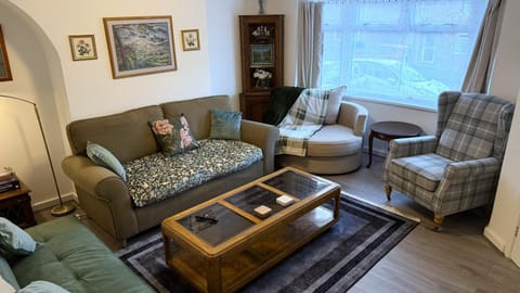 Communal lounge/ TV room, Living room