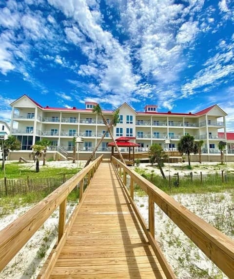 Driftwood Inn Hotel in Mexico Beach