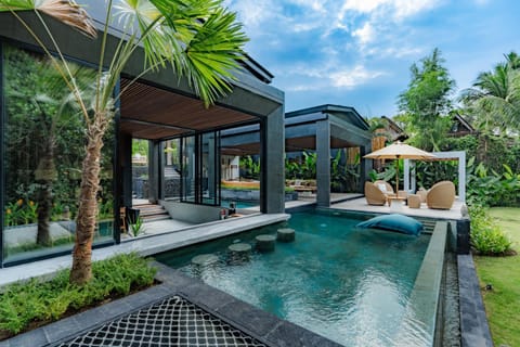 Property building, Day, Natural landscape, Garden, Garden view, Pool view, Swimming pool, sunbed