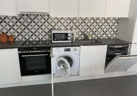 dishwasher, oven, washing machine, kitchen