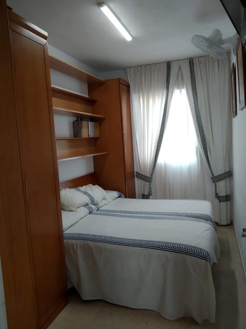 Habitación Teatinos Pilar planta baja Vacation rental in Malaga