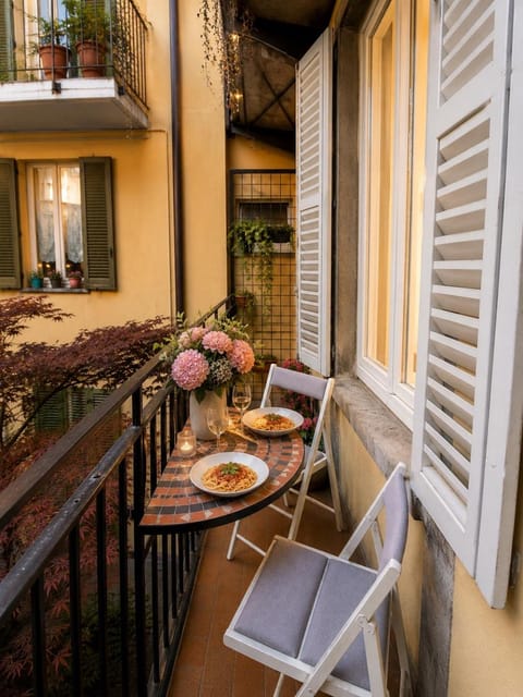 Property building, View (from property/room), Balcony/Terrace