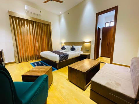 Bed, Photo of the whole room