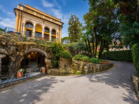 Property building, Nearby landmark, Spring, Day, Garden, Garden view