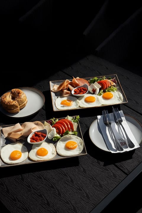 Food and drinks, Food, Breakfast, Continental breakfast