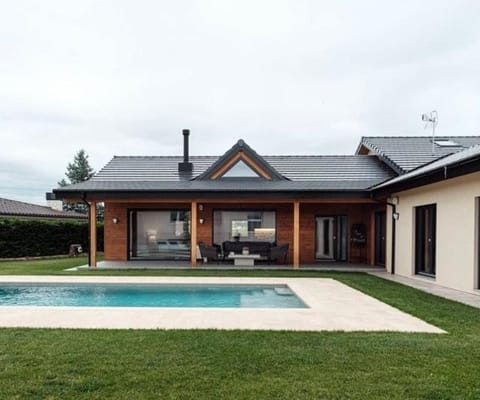 Garden, Swimming pool, Swimming pool