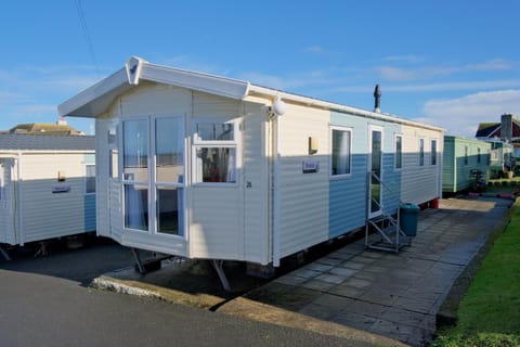 Sirocco Caravan Campground/ 
RV Resort in Westward Ho