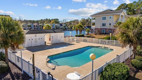 Spacious 3BR Condo Waterway View King Bed House in Socastee