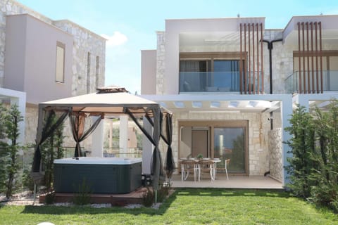 Property building, Balcony/Terrace, Spa and wellness centre/facilities, Dining area
