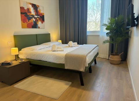 TV and multimedia, Bedroom, towels