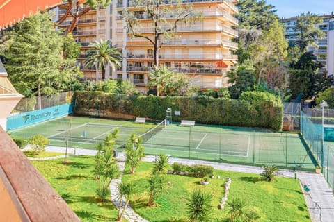 Property building, Tennis court