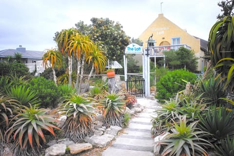 Shower, Garden, Hot Tub, Garden view, Bath
