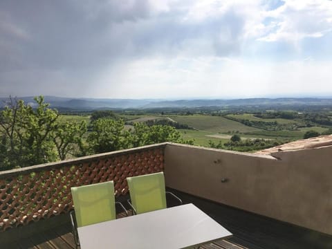 Maison Les Bruns, sur la route du Mont Ventoux House in Flassan