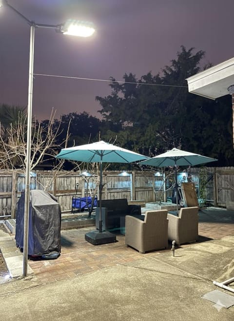 Beach 6BR Pool BBQ 5 Min to Beach Sleep 14 Villa in Fort Walton Beach