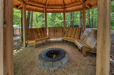 Huckleberry Hill House in Pigeon Forge