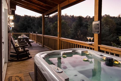 Luxury 5BR Home with Hot Tub Game Room and Epic Views House in Vilas