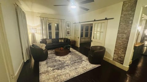 The Jtown Villa Villa in Jeffersontown