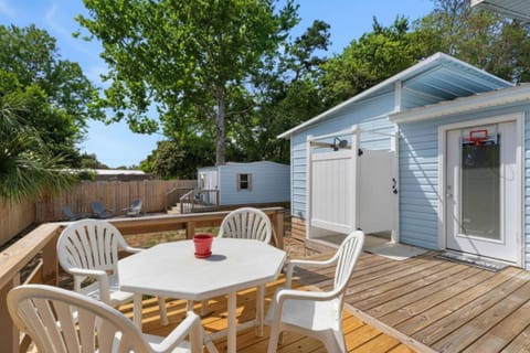 Magic On Magnolia (4/2.5) House in Laguna Beach