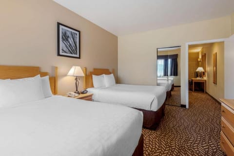 Turquoise Inn & Suites Hotel in Cortez