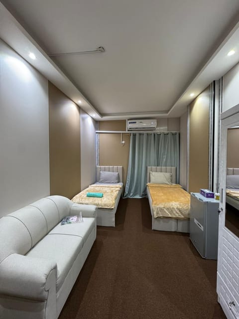 Carolina Cafe Building Hamdan Abu Dhabi Bed and Breakfast in Abu Dhabi