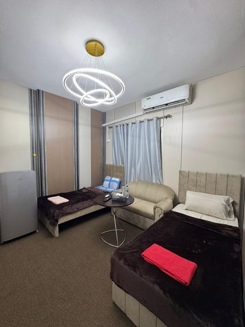 Carolina Cafe Building Hamdan Abu Dhabi Bed and Breakfast in Abu Dhabi