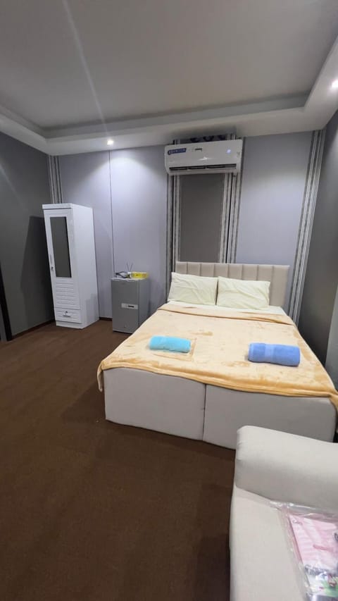 Carolina Cafe Building Hamdan Abu Dhabi Bed and Breakfast in Abu Dhabi