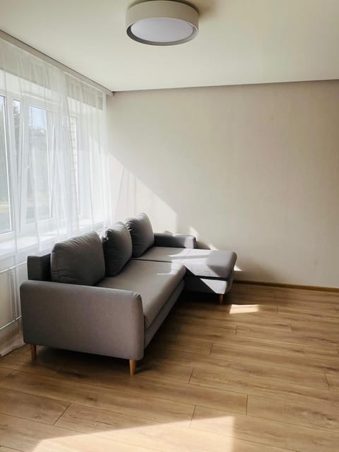 Bed, Living room
