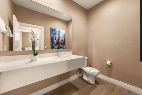 Magic Villa - 4 En-Suite & BBQ Grill House in Bay Lake