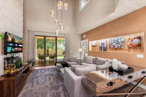 Magic Villa - 4 En-Suite & BBQ Grill House in Bay Lake