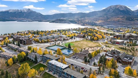 Lake view, Mountain view