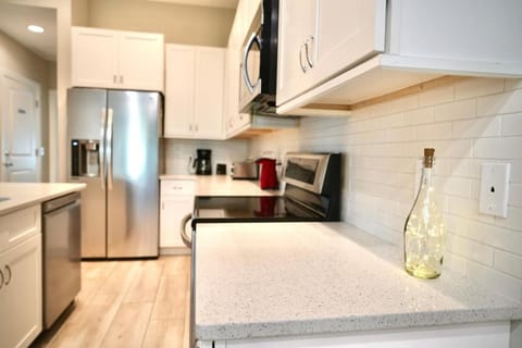 SWFL Lake McGregor Home Entire Home House in Cypress Lake