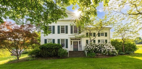 Oak & Anchor Inn Bed and Breakfast in Keuka Lake