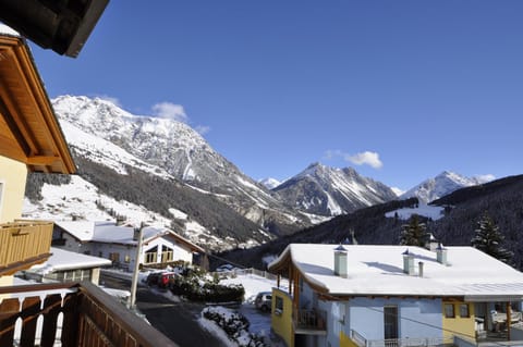 Winter, View (from property/room), Balcony/Terrace, Mountain view
