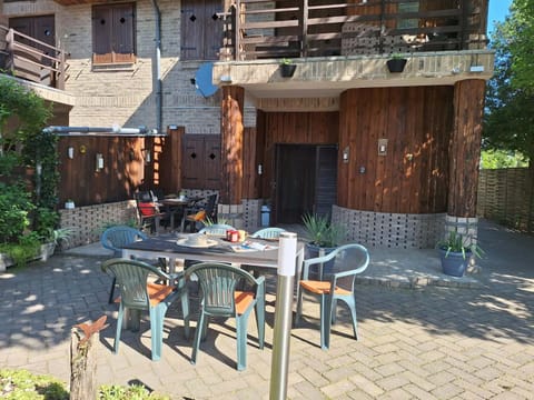 Property building, Balcony/Terrace