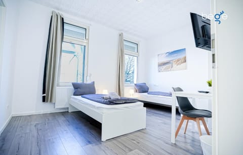 Photo of the whole room, Bedroom, heating, internet