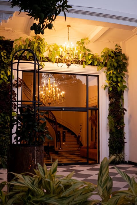 Property building, Facade/entrance, Garden