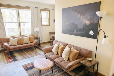 Kirkwood Mountainside Cottage Deck Walk to Lifts House in Kirkwood