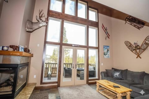 Kirkwood Mountainside Cabin & Cottage Deck wViews Cabin in Kirkwood