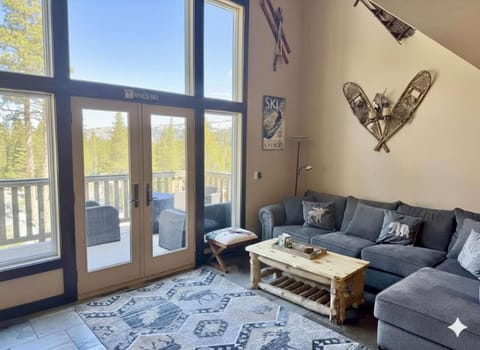 Kirkwood Mountainside Cabin & Cottage Deck wViews Cabin in Kirkwood