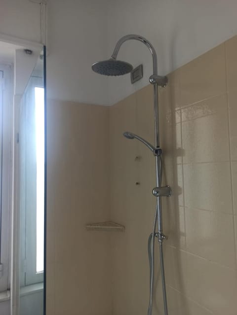 CURIUS, 15 min from the Duomo, Navigli Apartment in Milan