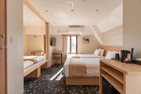 Bed, TV and multimedia, Photo of the whole room, Bedroom, air conditioner