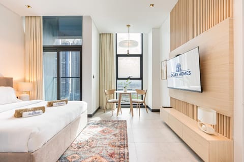 Bed, TV and multimedia, Living room, Photo of the whole room, Seating area