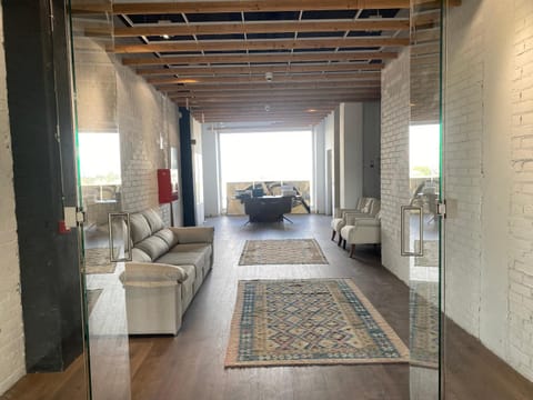 Living room, Lobby or reception