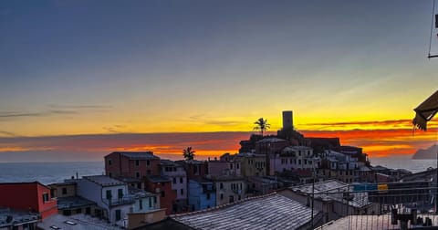 View (from property/room), City view, Sea view, Sunset