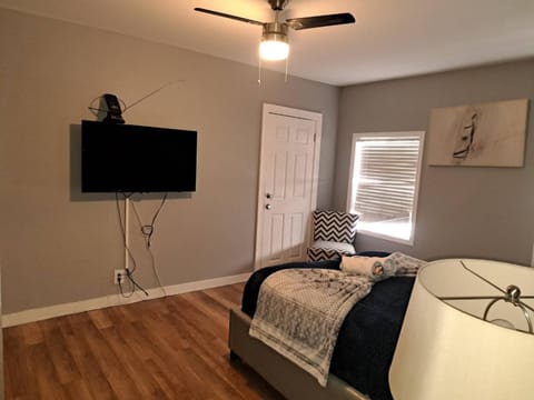 Communal lounge/ TV room, TV and multimedia