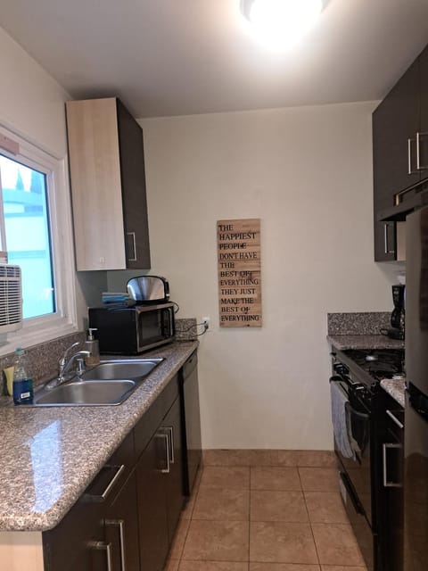 microwave, oven, kitchen